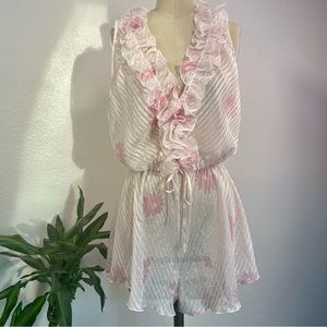 ☁️✨The Dreamiest Pink Romper w/ Ruffles from Collection Sleepwear size Small☁️✨